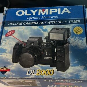 DL2000 Black Camera Set with Self-Timer